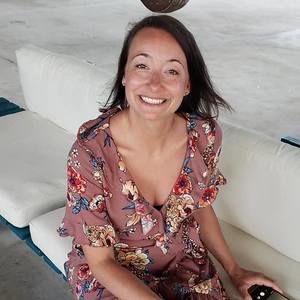 Meet your Posher, Crystal